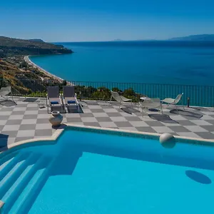 ** Aparthotel Garbis & Greece